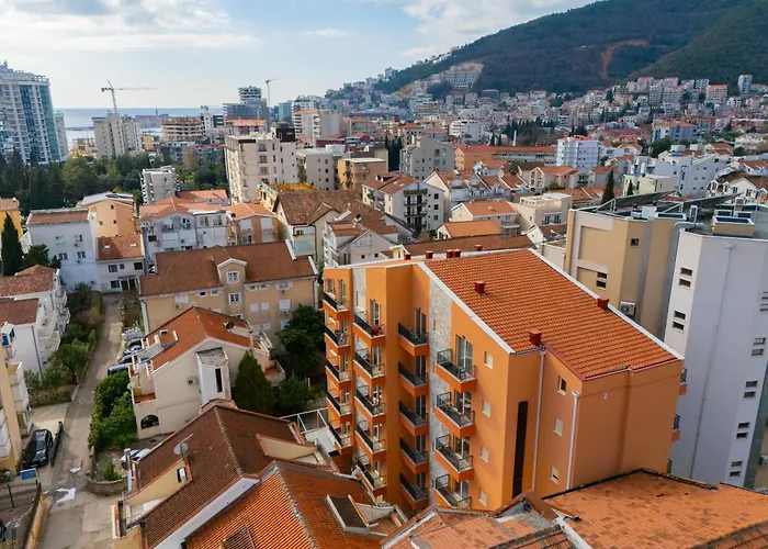 Luca Apartments